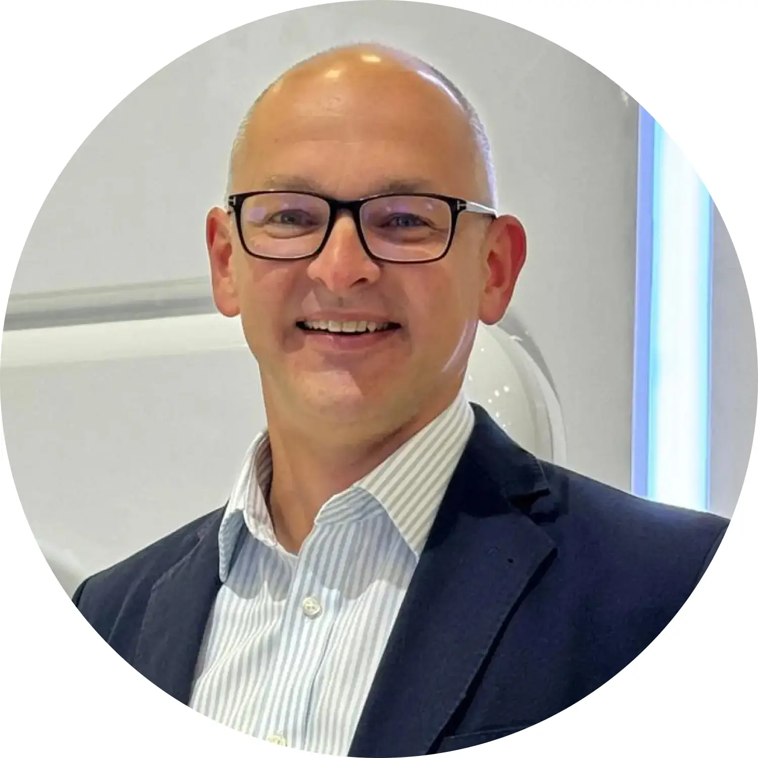 Dr Peter Dickinson consultant oncologist portrait