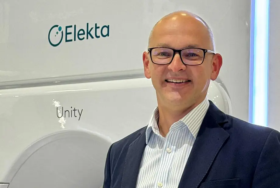 Dr Peter Dickinson photo